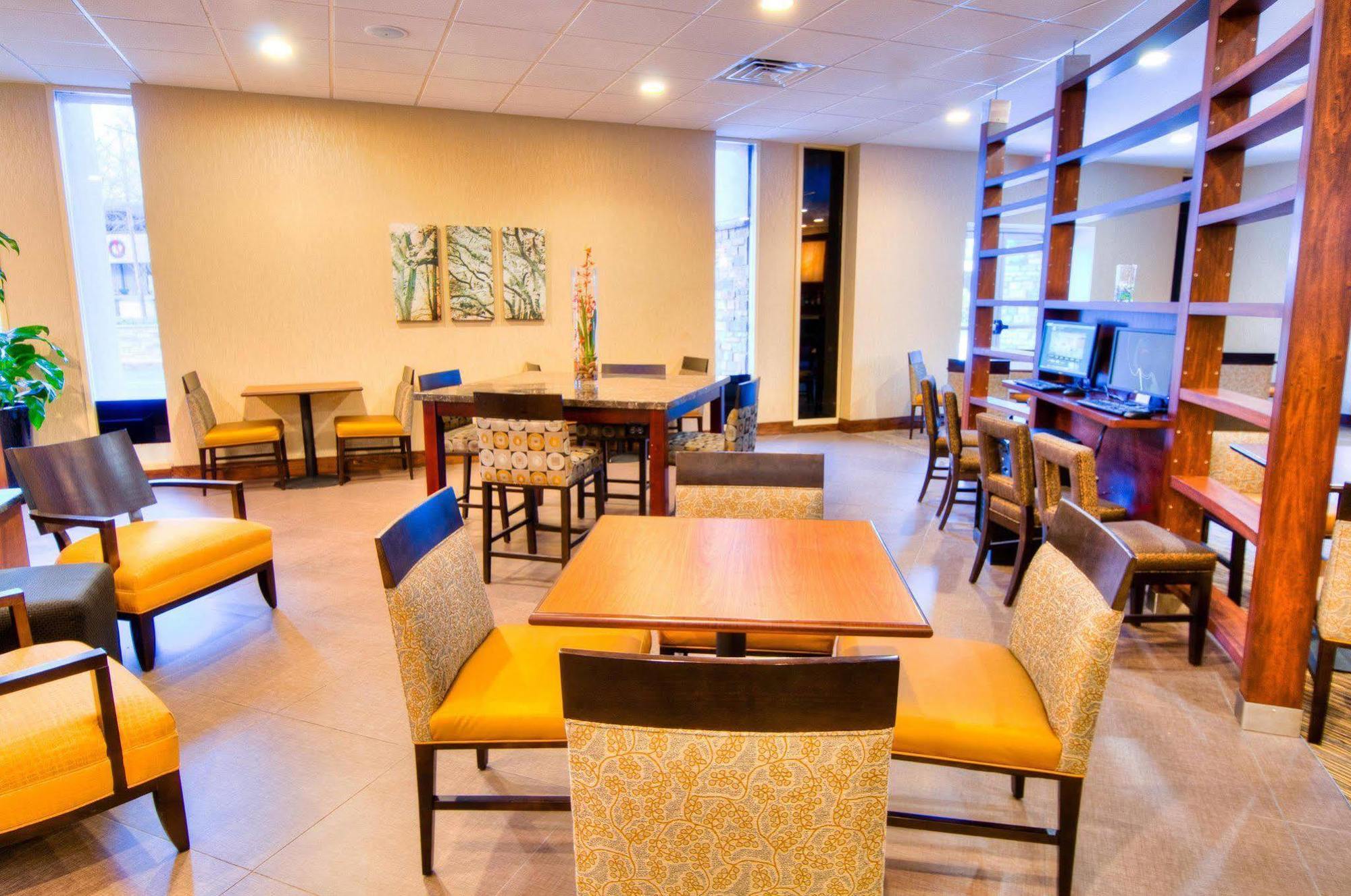 Hampton Inn & Suites Holly Springs Ngoại thất bức ảnh